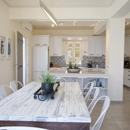 Βίλα Andromahi Φισκάρδο