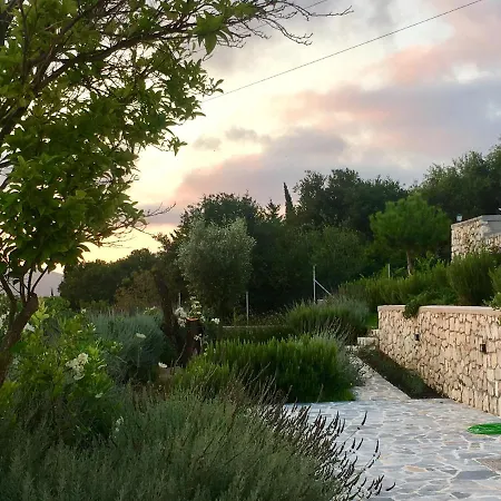 Andromahi Villa